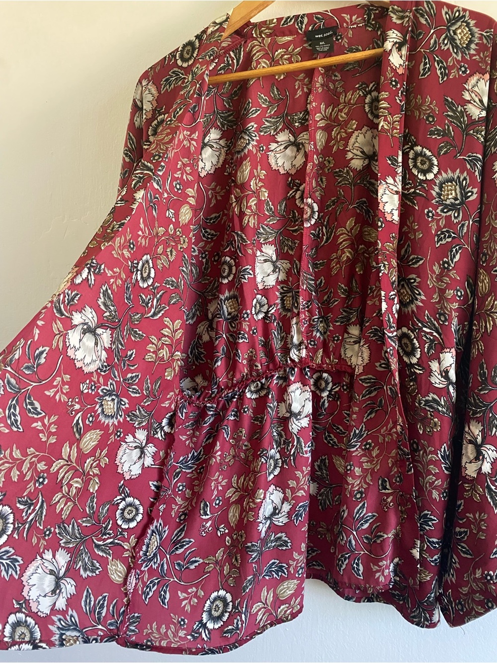 Wet Seal Floral Satin Kimono Top Size M/L Burgundy Boho Festival - Picture 9 of 9